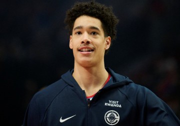 皇冠官方网站-快船因祸得福？尼德豪泽至少伤停两场，杰克逊展护框+终结可重用|印第安纳步行者队|以赛亚-杰克逊|洛杉矶快船队|雷吉-杰克逊|NBA常规赛_新浪体育_新浪新闻